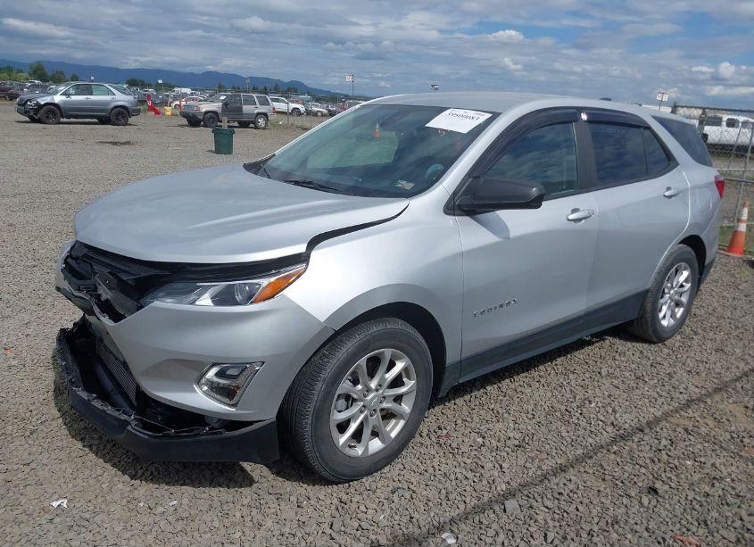 Photo 2 of 2020 Chevrolet Equinox FWD LS (VIN 2GNAXHEV5L6120673)