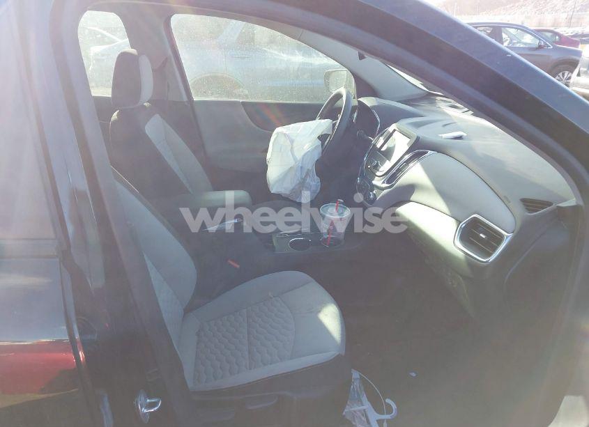 Photo 5 of 2020 Chevrolet Equinox FWD LS (VIN 2GNAXHEV5L6153902)