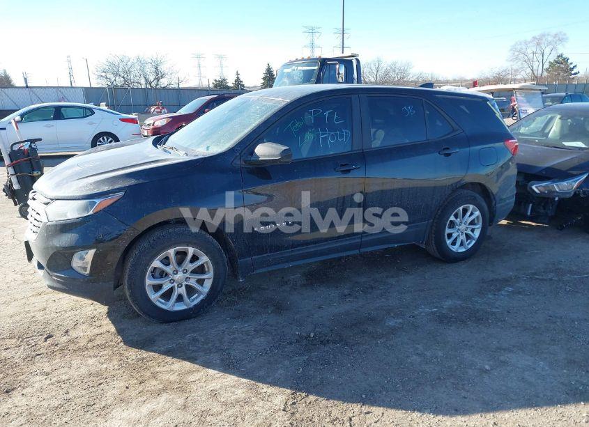 Photo 2 of 2020 Chevrolet Equinox FWD LS (VIN 2GNAXHEV5L6229411)