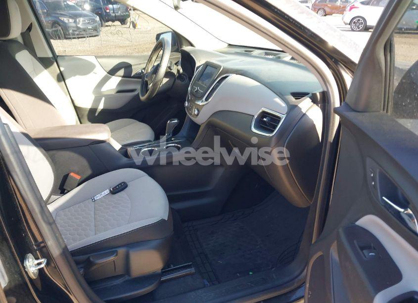 Photo 5 of 2020 Chevrolet Equinox FWD LS (VIN 2GNAXHEV5L6229411)