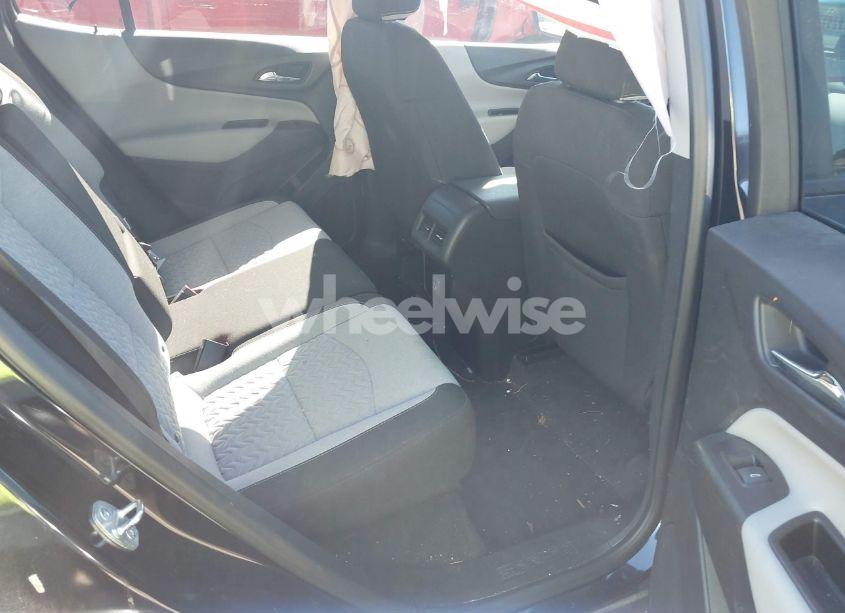 Photo 8 of 2022 Chevrolet Equinox FWD LS (VIN 2GNAXHEV5N6100068)