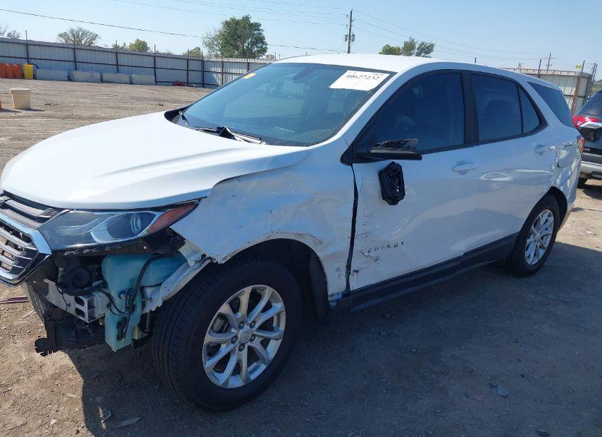 Photo 2 of 2018 Chevrolet Equinox LS (VIN 2GNAXHEV6J6116130)