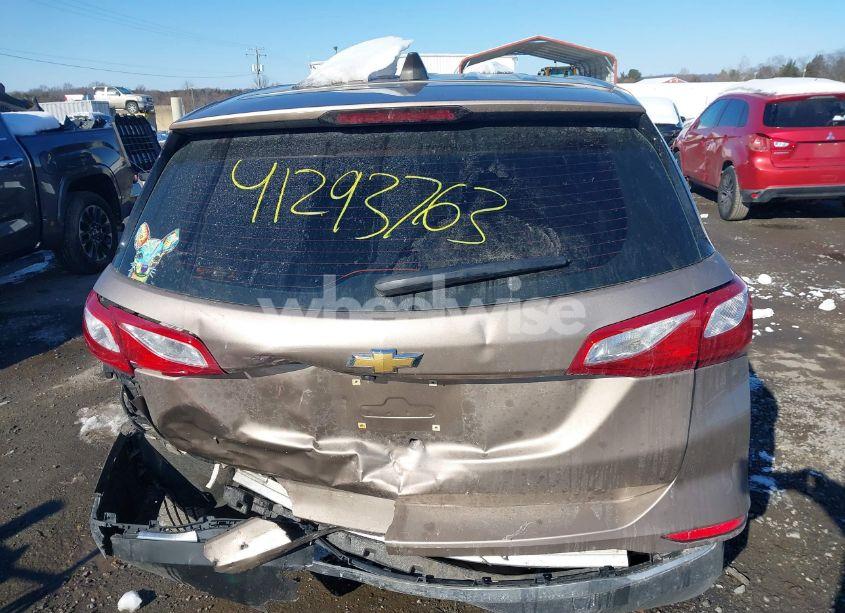 Photo 16 of 2018 Chevrolet Equinox LS (VIN 2GNAXHEV6J6164002)