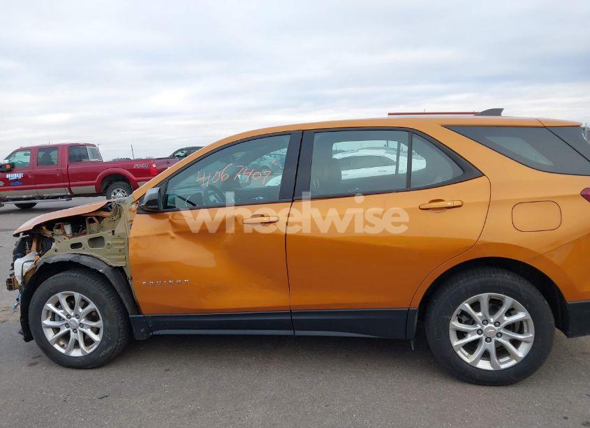 Photo 14 of 2018 Chevrolet Equinox LS (VIN 2GNAXHEV6J6209391)