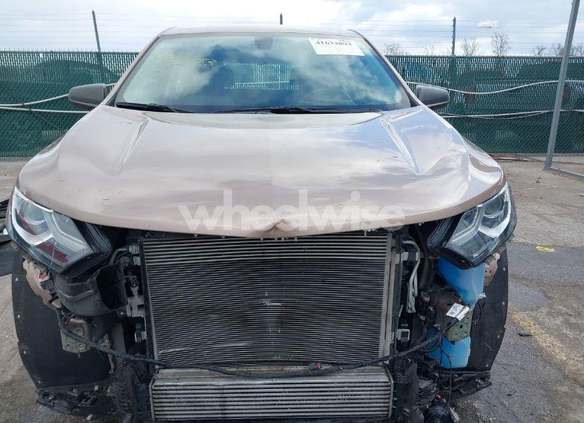 Photo 13 of 2018 Chevrolet Equinox LS (VIN 2GNAXHEV6J6313038)