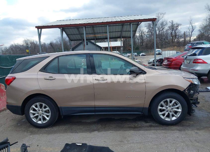 Photo 14 of 2018 Chevrolet Equinox LS (VIN 2GNAXHEV6J6313038)