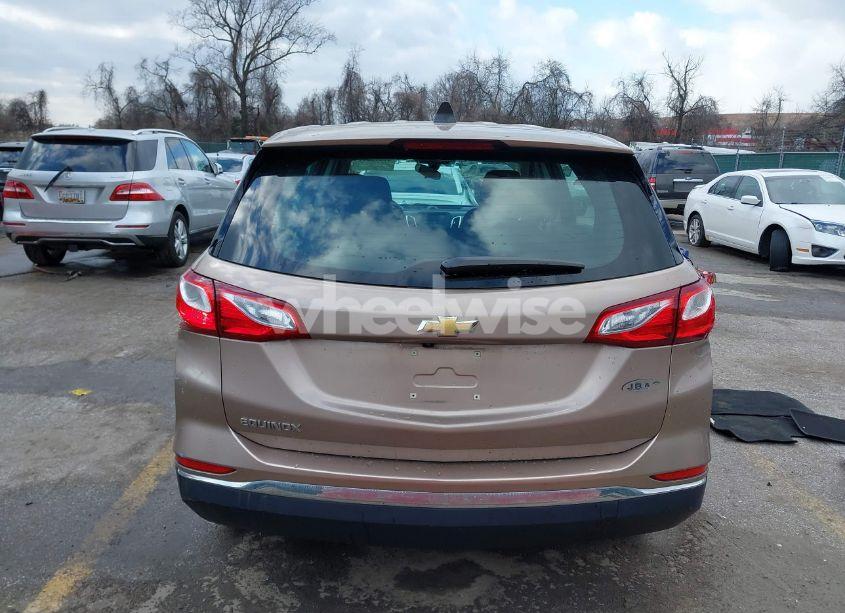 Photo 17 of 2018 Chevrolet Equinox LS (VIN 2GNAXHEV6J6313038)