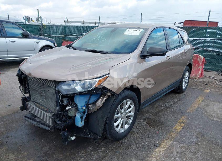Photo 2 of 2018 Chevrolet Equinox LS (VIN 2GNAXHEV6J6313038)
