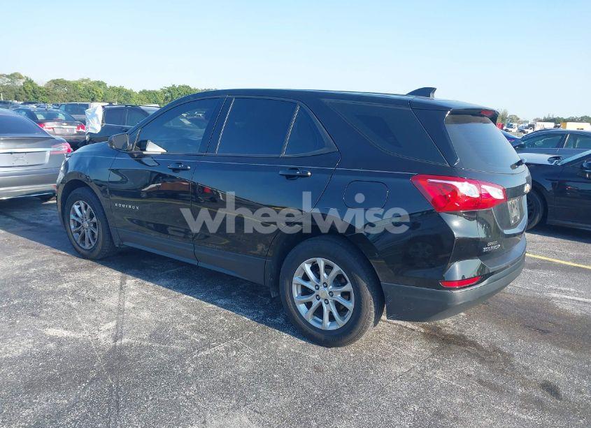 Photo 3 of 2019 Chevrolet Equinox LS (VIN 2GNAXHEV6K6229190)