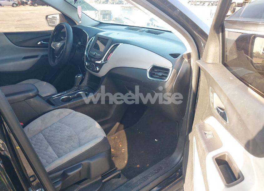 Photo 5 of 2019 Chevrolet Equinox LS (VIN 2GNAXHEV6K6229190)