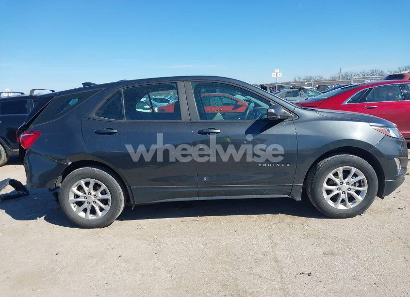 Photo 13 of 2020 Chevrolet Equinox FWD LS (VIN 2GNAXHEV6L6191283)