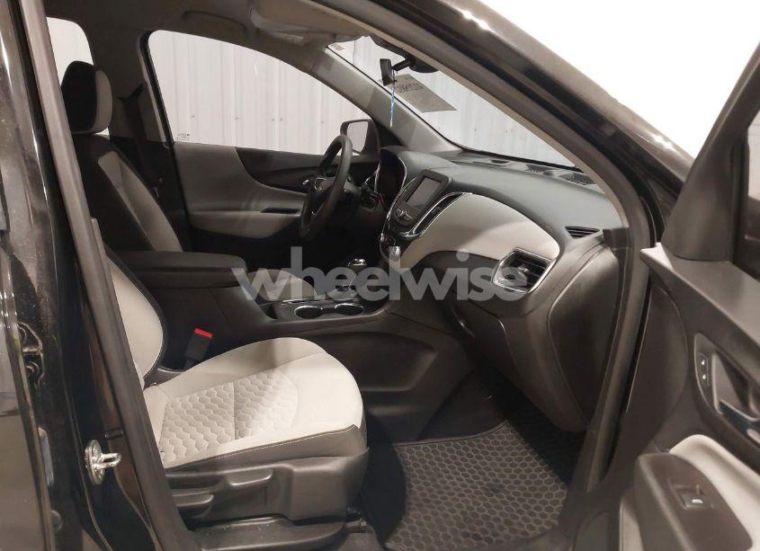 Photo 5 of 2020 Chevrolet Equinox FWD LS (VIN 2GNAXHEV6L6197617)
