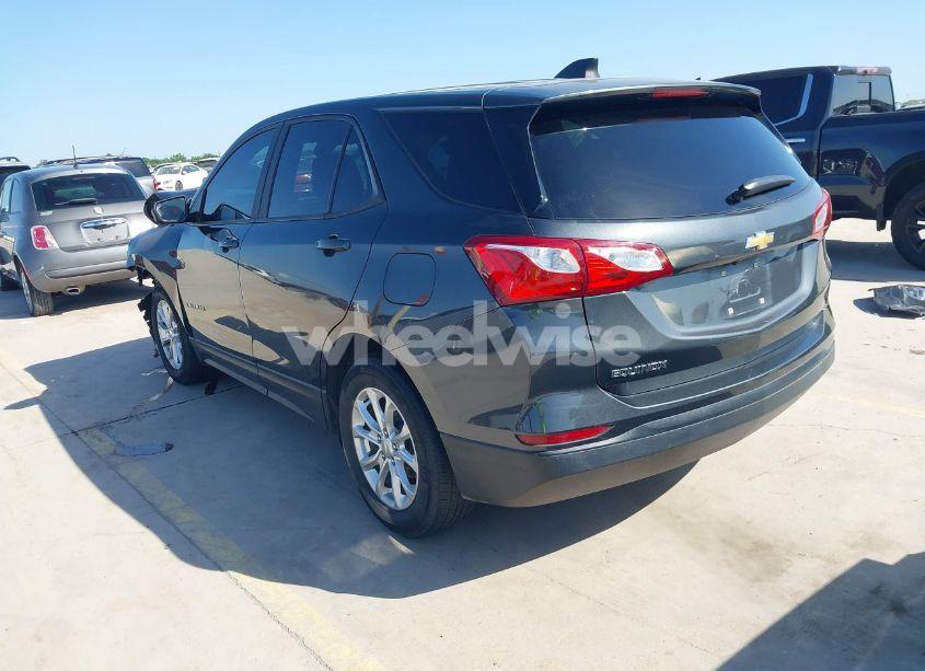 Photo 3 of 2020 Chevrolet Equinox FWD LS (VIN 2GNAXHEV6L6268217)