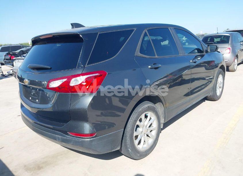 Photo 4 of 2020 Chevrolet Equinox FWD LS (VIN 2GNAXHEV6L6268217)