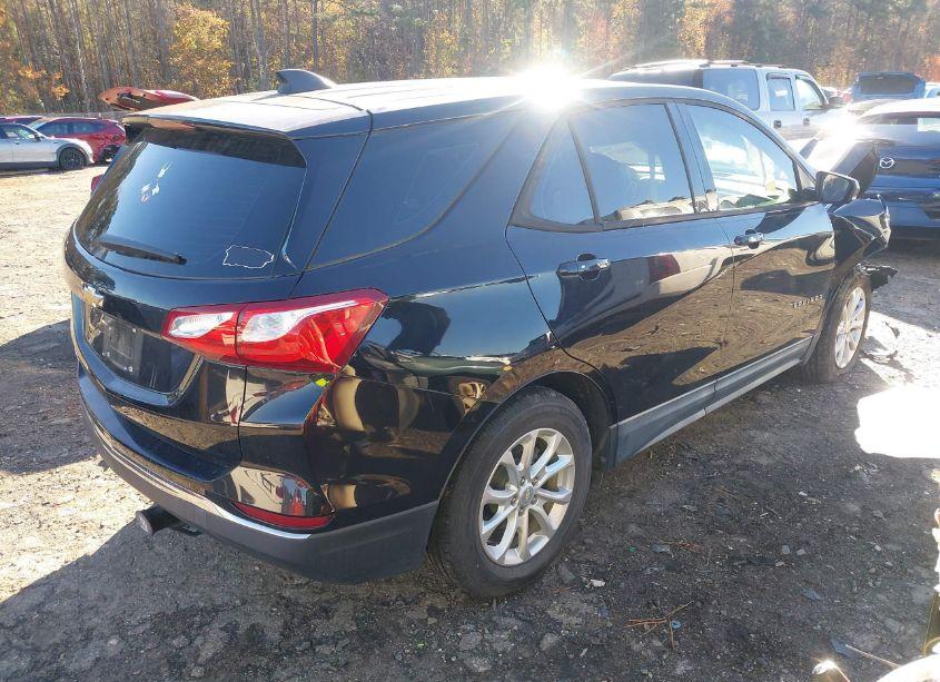 Photo 4 of 2018 Chevrolet Equinox LS (VIN 2GNAXHEV7J6160086)