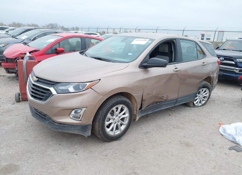 Photo 2 of 2018 Chevrolet Equinox LS (VIN 2GNAXHEV7J6267901)