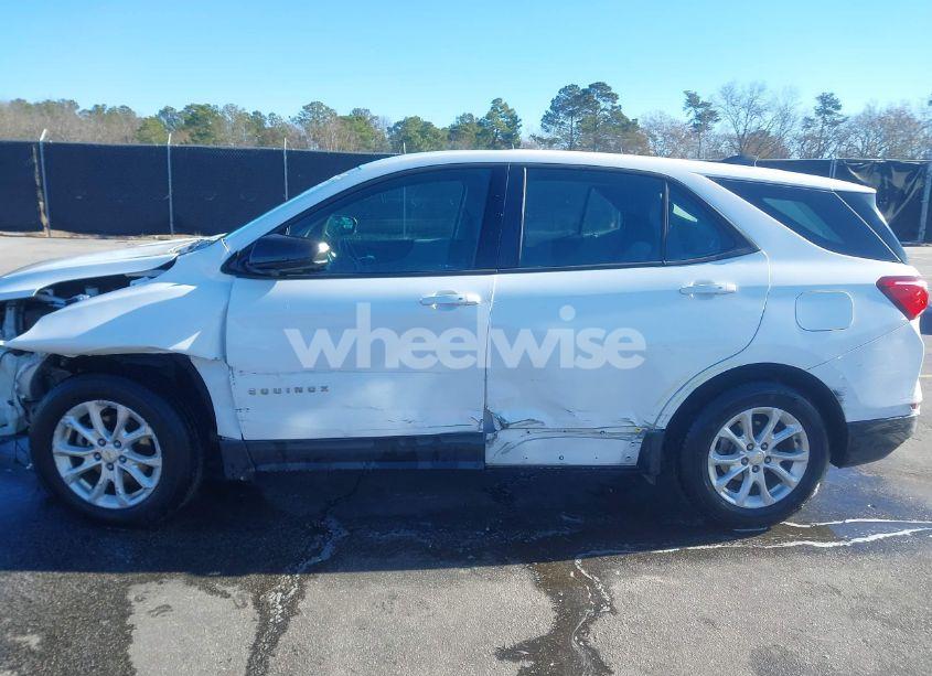 Photo 14 of 2018 Chevrolet Equinox LS (VIN 2GNAXHEV7J6272449)