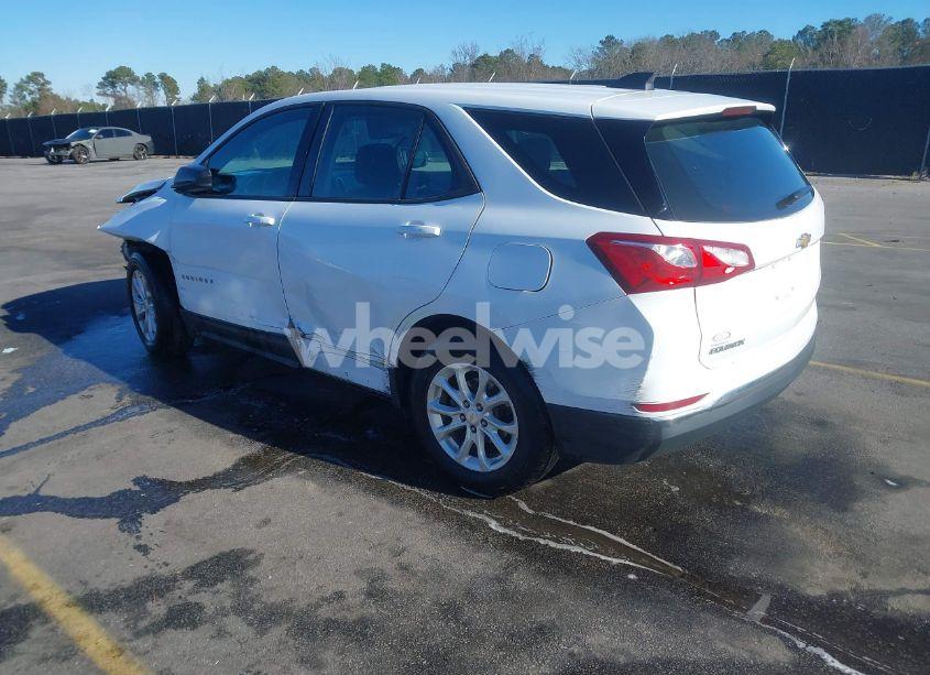 Photo 3 of 2018 Chevrolet Equinox LS (VIN 2GNAXHEV7J6272449)