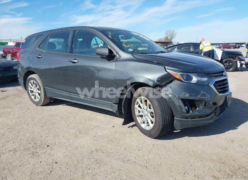 2018 Chevrolet Equinox LS (VIN 2GNAXHEV7J6305532) main photo