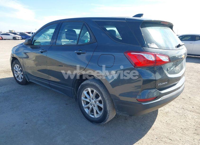 Photo 3 of 2018 Chevrolet Equinox LS (VIN 2GNAXHEV7J6305532)