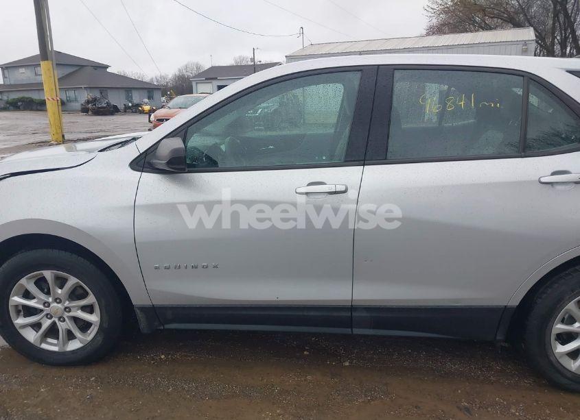 Photo 15 of 2018 Chevrolet Equinox LS (VIN 2GNAXHEV7J6336974)