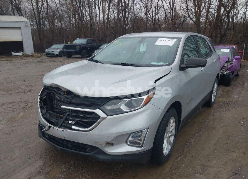 Photo 2 of 2018 Chevrolet Equinox LS (VIN 2GNAXHEV7J6336974)