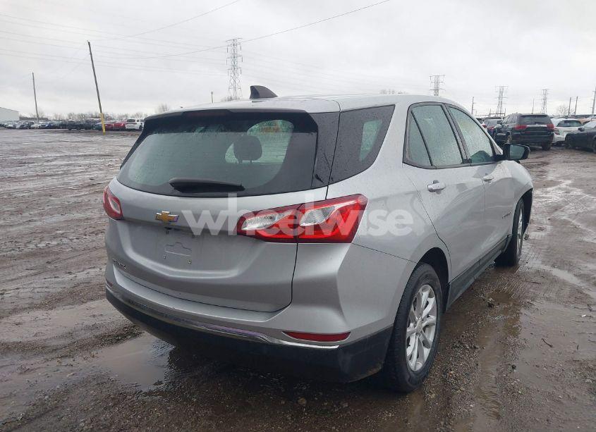 Photo 4 of 2018 Chevrolet Equinox LS (VIN 2GNAXHEV7J6336974)