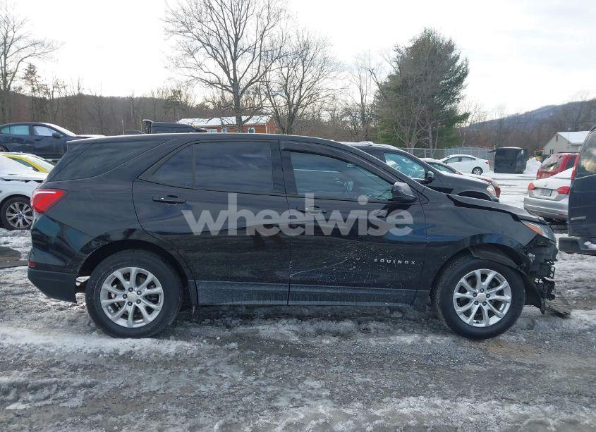 Photo 14 of 2019 Chevrolet Equinox LS (VIN 2GNAXHEV7K6107521)
