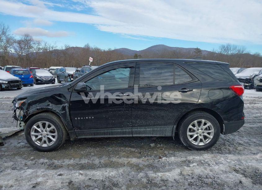 Photo 15 of 2019 Chevrolet Equinox LS (VIN 2GNAXHEV7K6107521)
