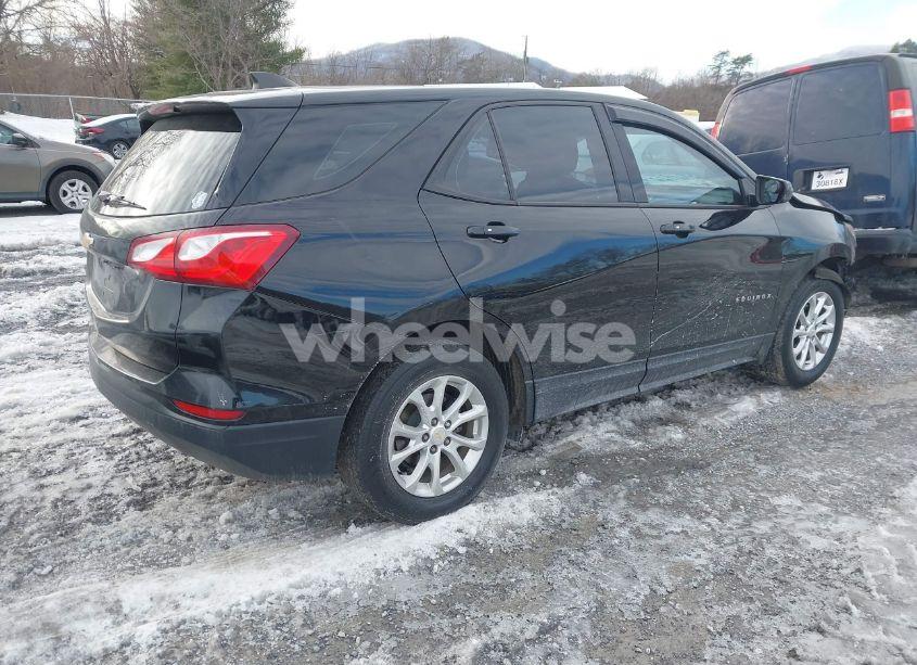 Photo 4 of 2019 Chevrolet Equinox LS (VIN 2GNAXHEV7K6107521)