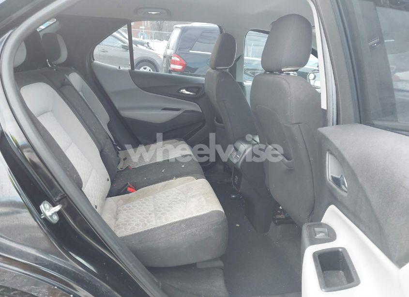 Photo 8 of 2019 Chevrolet Equinox LS (VIN 2GNAXHEV7K6107521)