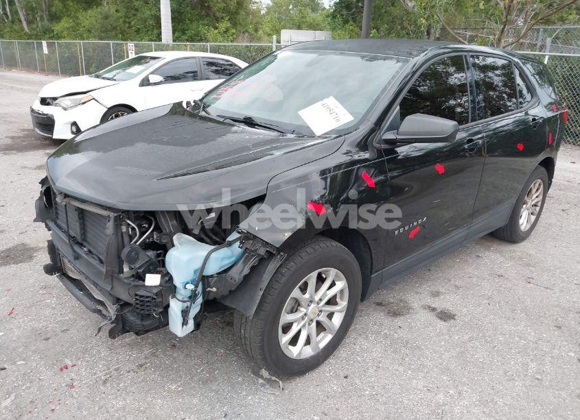 Photo 2 of 2019 Chevrolet Equinox LS (VIN 2GNAXHEV7K6284988)