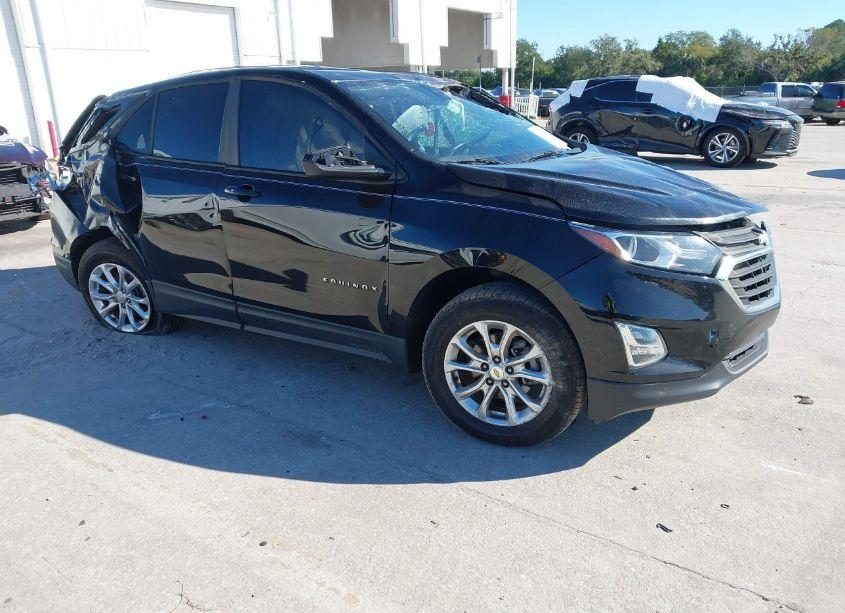 2020 Chevrolet Equinox FWD LS (VIN 2GNAXHEV7L6216899) main photo