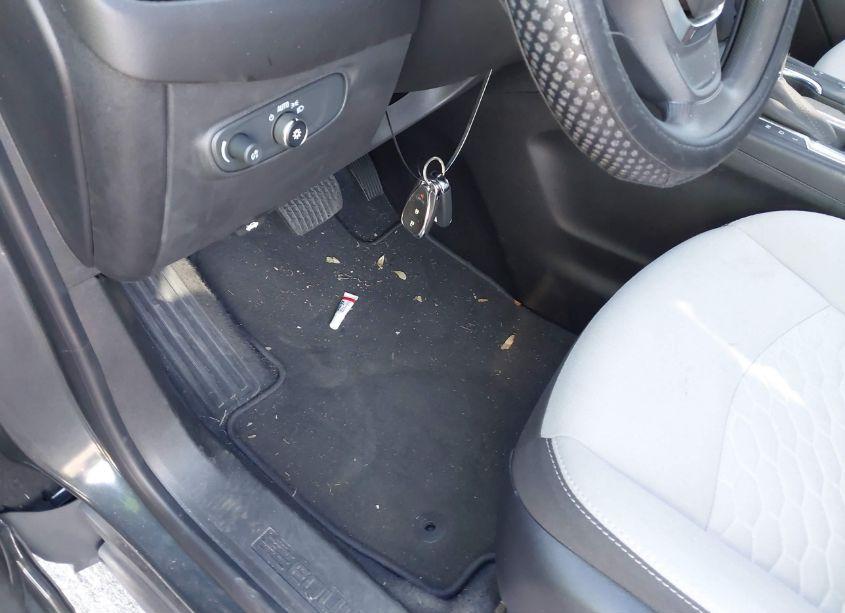 Photo 6 of 2020 Chevrolet Equinox FWD LS (VIN 2GNAXHEV7L6279937)