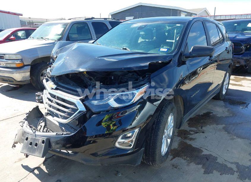 Photo 2 of 2021 Chevrolet Equinox FWD LS (VIN 2GNAXHEV7M6113533)