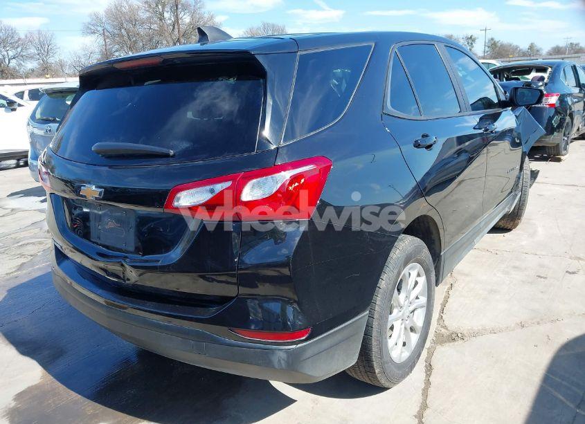 Photo 4 of 2021 Chevrolet Equinox FWD LS (VIN 2GNAXHEV7M6113533)