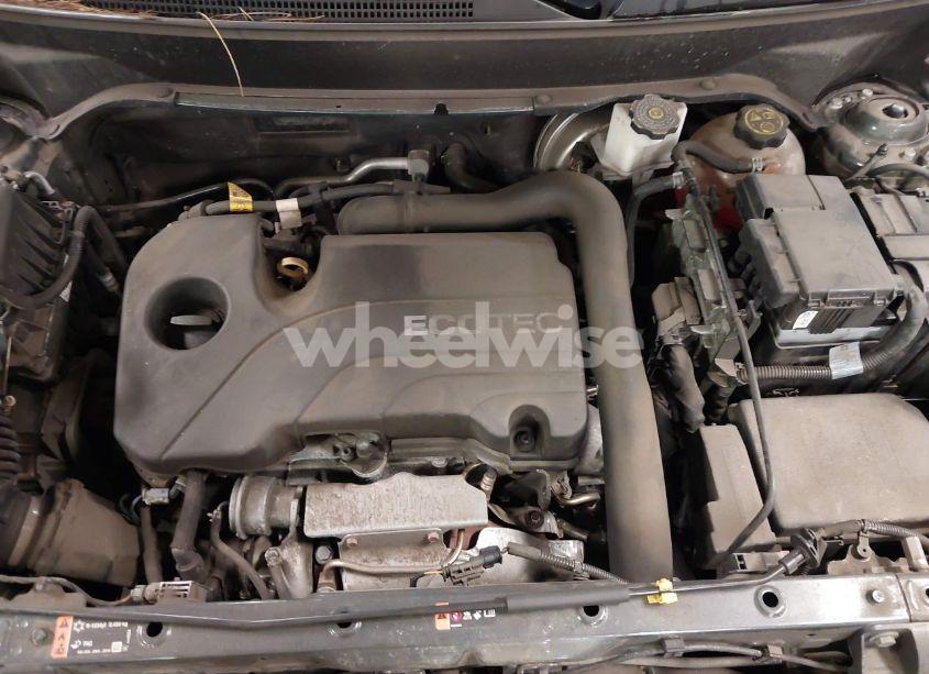 Photo 10 of 2021 Chevrolet Equinox FWD LS (VIN 2GNAXHEV7M6117064)