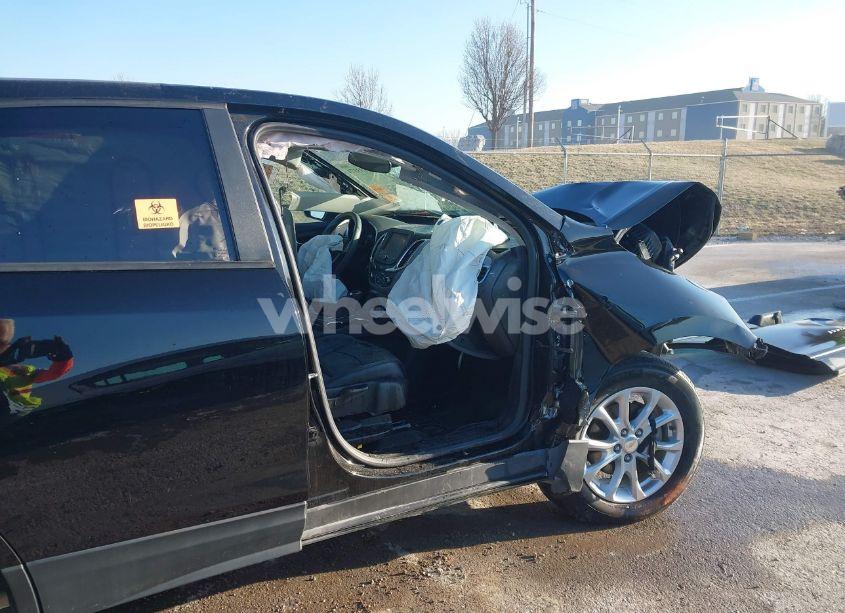 Photo 13 of 2021 Chevrolet Equinox FWD LS (VIN 2GNAXHEV7M6132924)