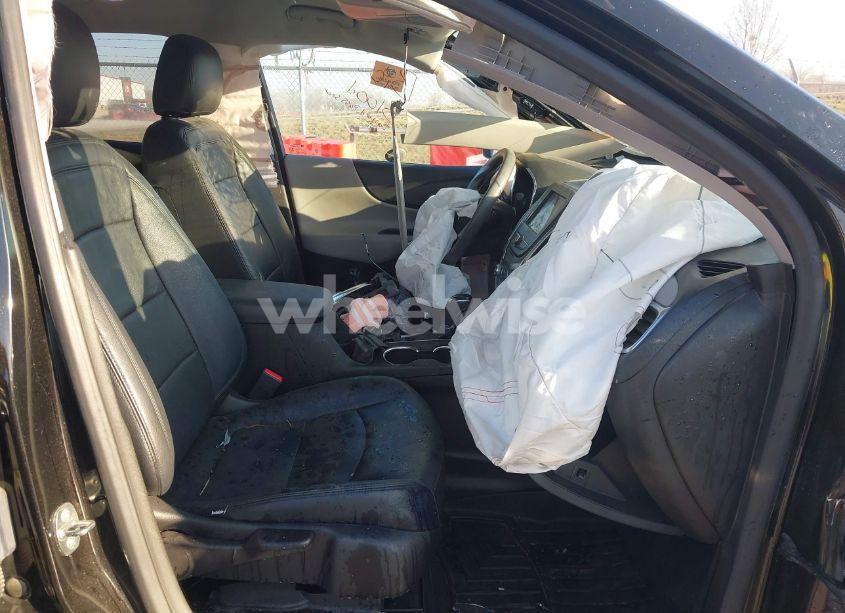 Photo 5 of 2021 Chevrolet Equinox FWD LS (VIN 2GNAXHEV7M6132924)