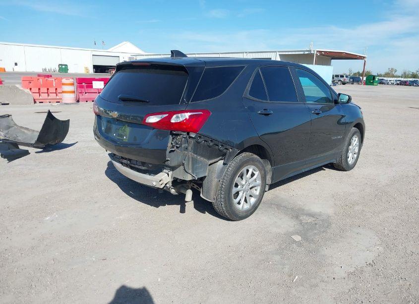 Photo 4 of 2021 Chevrolet Equinox FWD LS (VIN 2GNAXHEV7M6145575)