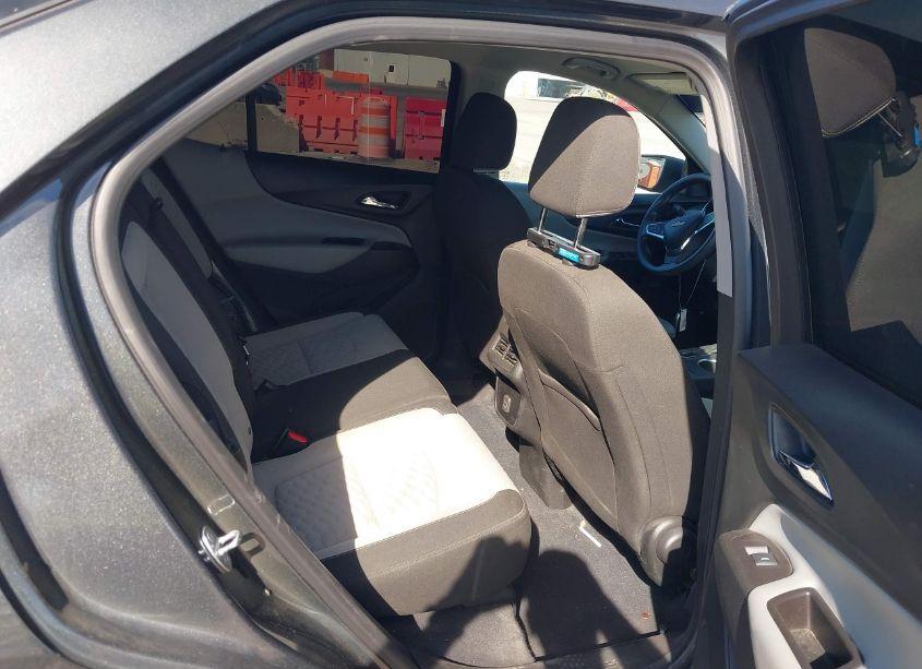 Photo 8 of 2021 Chevrolet Equinox FWD LS (VIN 2GNAXHEV7M6145575)