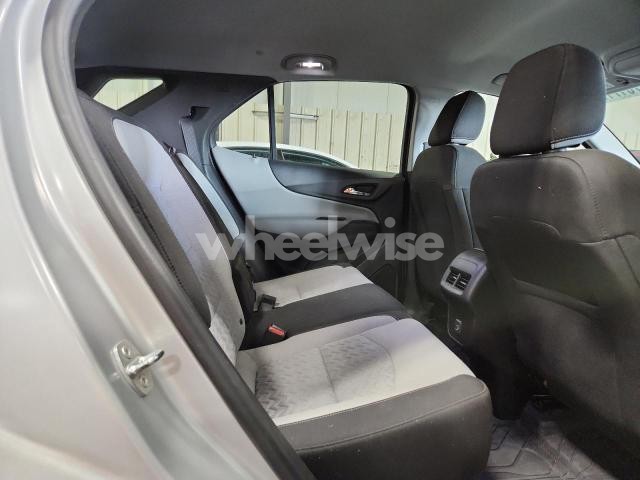 Photo 3 of 2022 CHEVROLET EQUINOX LS (VIN 2GNAXHEV7N6120189)