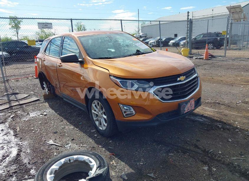 2018 Chevrolet Equinox LS (VIN 2GNAXHEV8J6131387) main photo