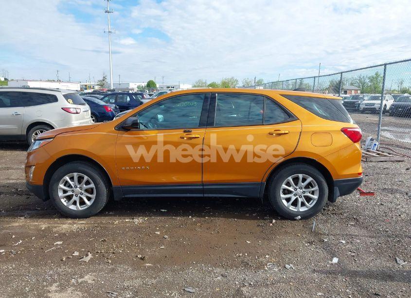 Photo 15 of 2018 Chevrolet Equinox LS (VIN 2GNAXHEV8J6131387)