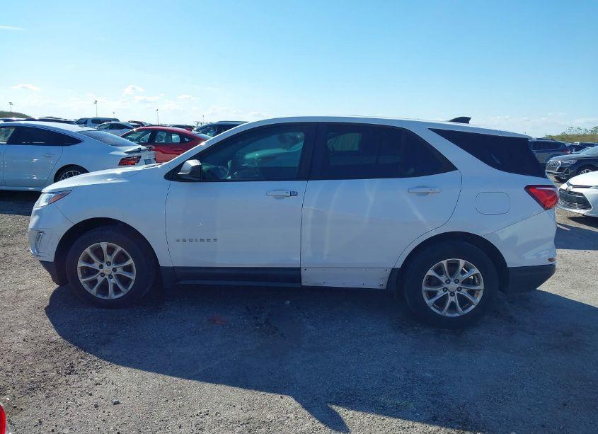 Photo 14 of 2018 Chevrolet Equinox LS (VIN 2GNAXHEV8J6174966)