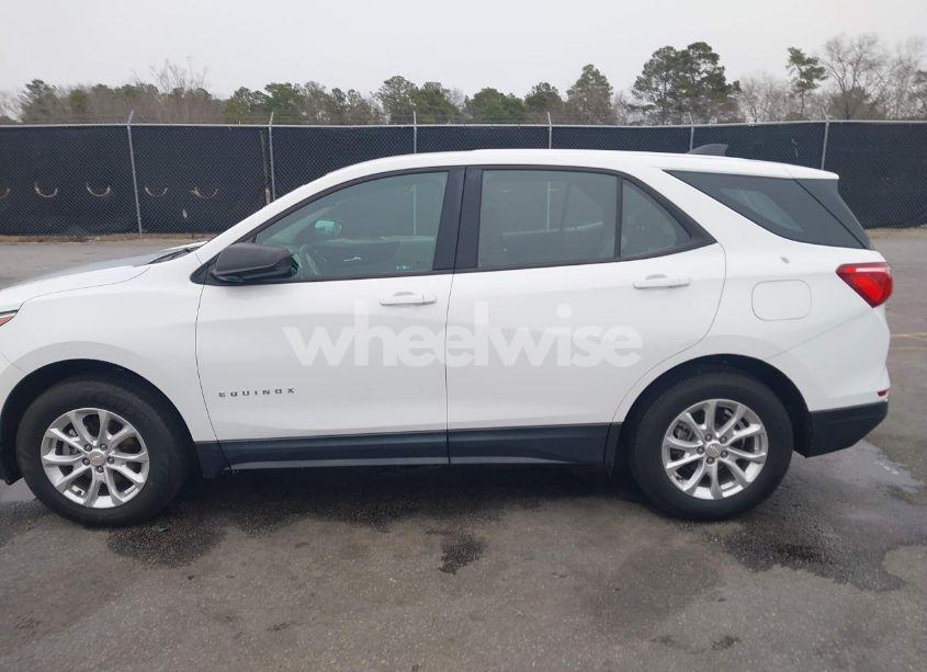 Photo 14 of 2018 Chevrolet Equinox LS (VIN 2GNAXHEV8J6205875)
