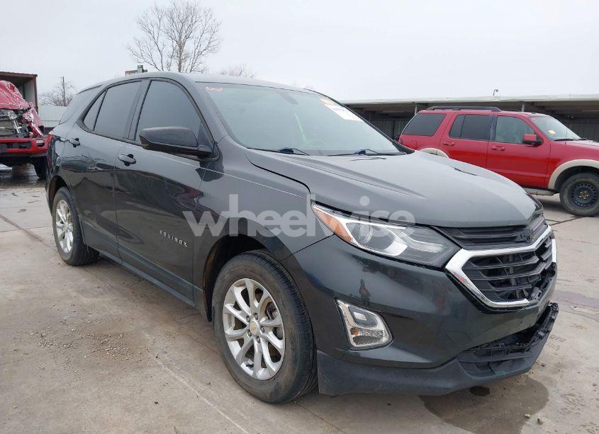 2018 Chevrolet Equinox LS (VIN 2GNAXHEV8J6303448) main photo