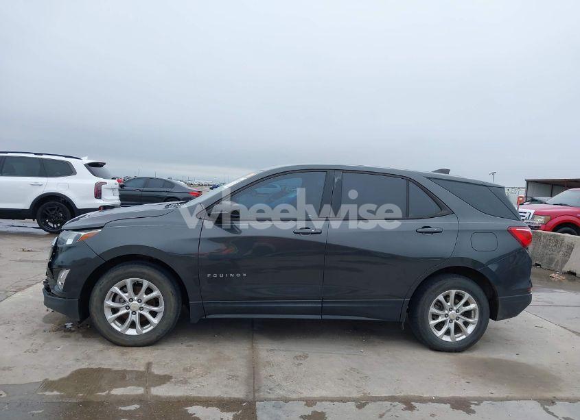 Photo 14 of 2018 Chevrolet Equinox LS (VIN 2GNAXHEV8J6303448)