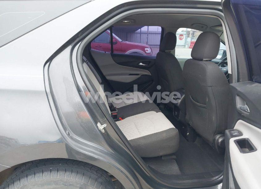 Photo 8 of 2018 Chevrolet Equinox LS (VIN 2GNAXHEV8J6303448)