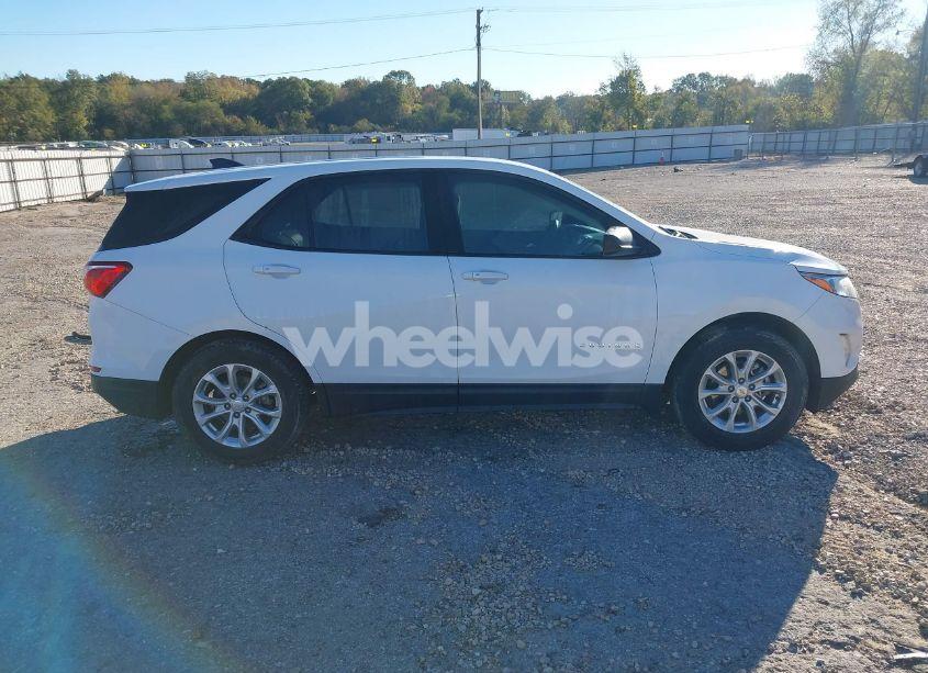Photo 13 of 2019 Chevrolet Equinox LS (VIN 2GNAXHEV8K6104711)